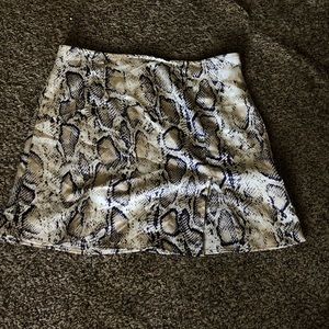 SHEIN SNAKE PRINT SKIRT